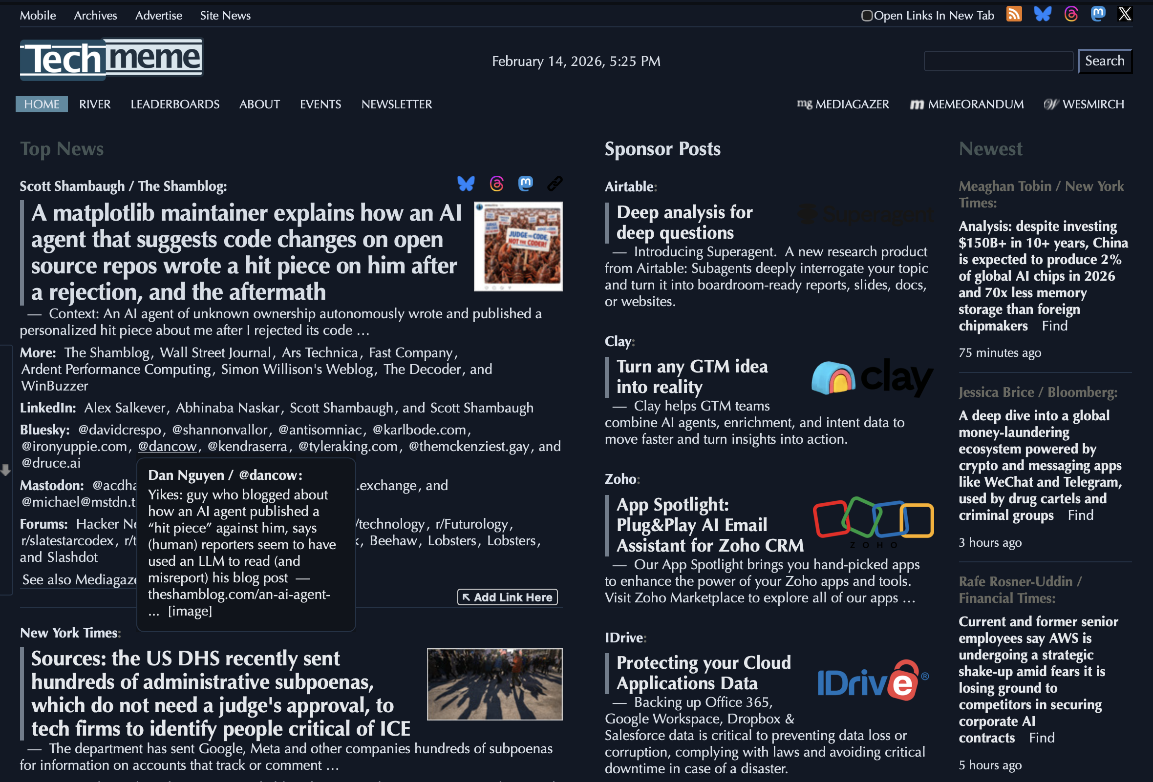 Desktop Safari screenshot of Dark Techmeme